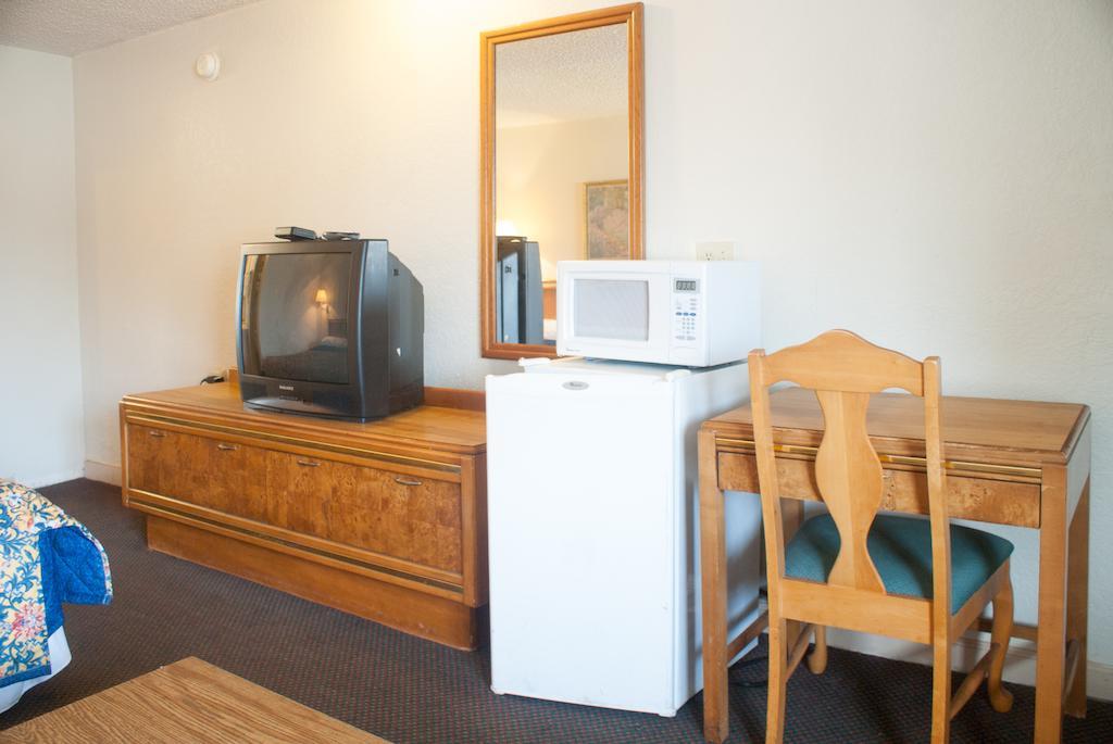 Executive Inn Jacksonville Bagian luar foto